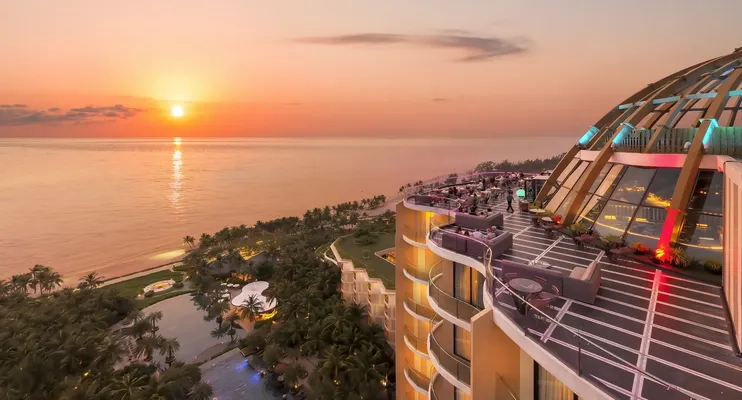 InterContinental Phu Quoc Long Beach Resort — Лонг-Бич, западный берег Фукуока