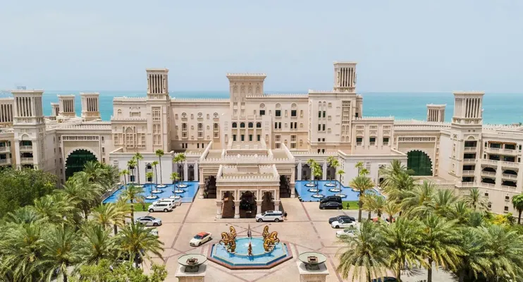 Jumeirah Al Qasr — Мадинат Джумейра, Дубай
